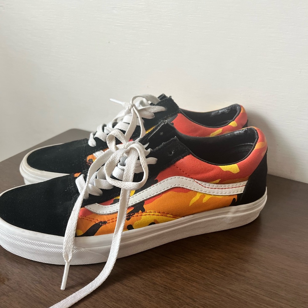 Old Skool Vans - Pop Camo Orange - Women’s Size 7.5 - Lightly Worn